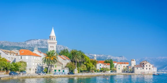 Enjoy the beauty of the Mediterranean