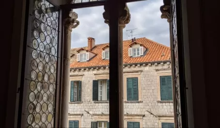 Venetian windows in old town Dubrovnik