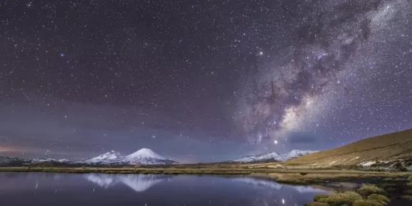 Observe the night sky over the Atacama desert