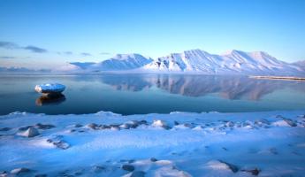 Glass-still waters around Spitsbergen