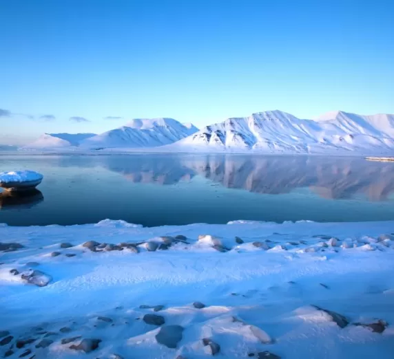 Glass-still waters around Spitsbergen