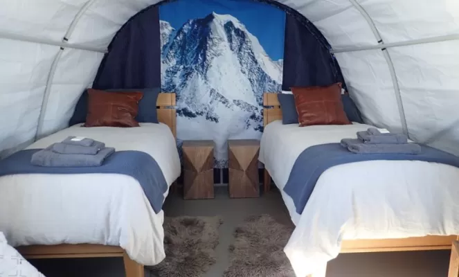 Twin sleeping suite at Three Glaciers Retreat. Courtesy Leslie Wicks, Antarctic Logistics & Expeditions