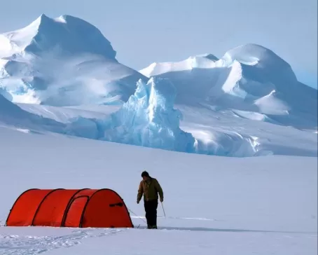 Gould Bay Camp. Courtesy Russ Hepburn, Antarctic Logistics & Expeditions