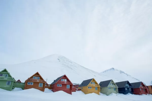 Admire the colorful houses of Longyearbyen