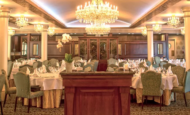 American Empress Dining