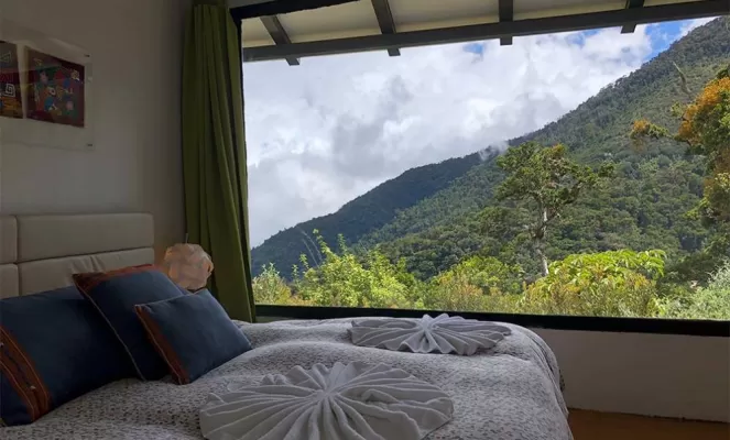 Dantica Cloud Forest Lodge - master suite
