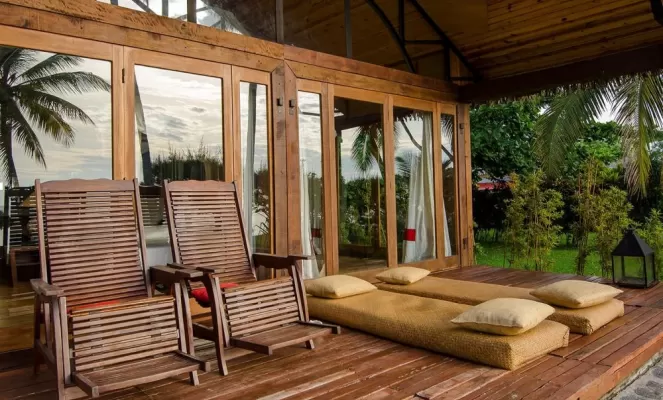 Executive Beach Villa