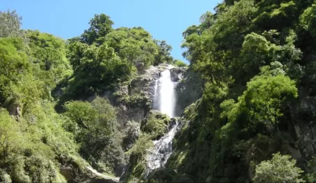Solola Falls- no hike needed to see these falls