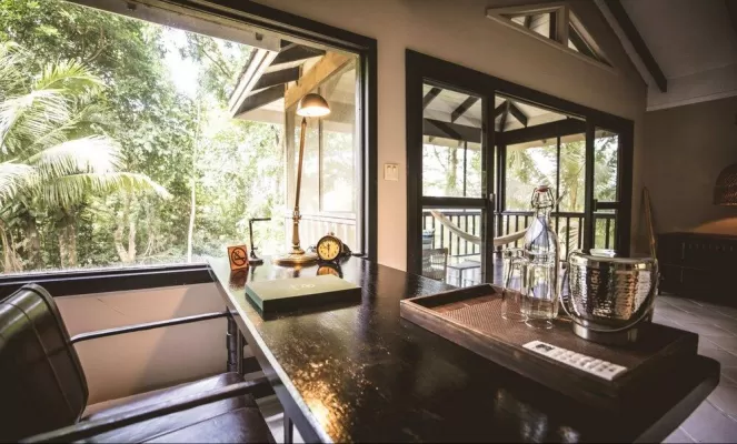 Jungle Suite Dining room
