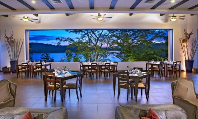 Las Lagunas Hotel Dining room