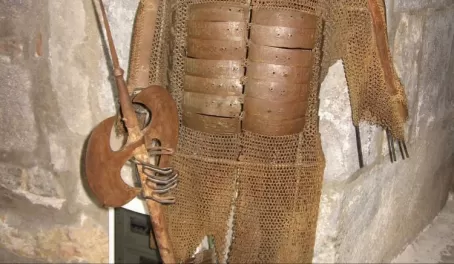 Medieval Islamic armor  (from crusader times)