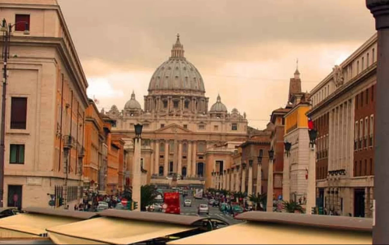 Explore the streets of Rome