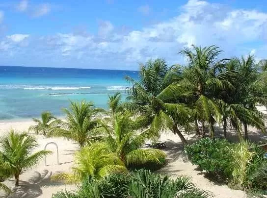 Relax on the shores of Caribbean islands