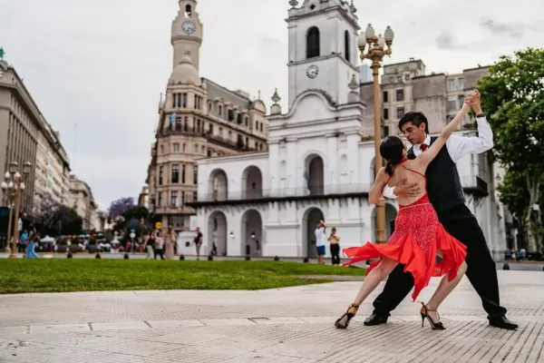 Young tango performers in Plaza de Mayo Square, Buenos Aires