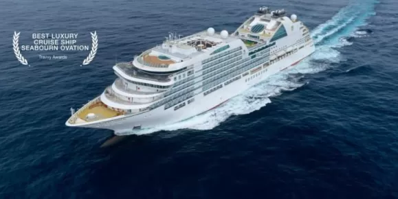 The Seabourn Ovation.