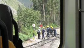 how many workers does it take to change over the tracks?