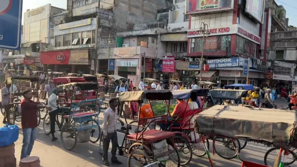 Busy street of New Delhi
