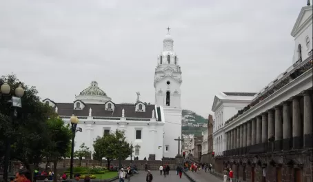 La Catedral on the square - Quito