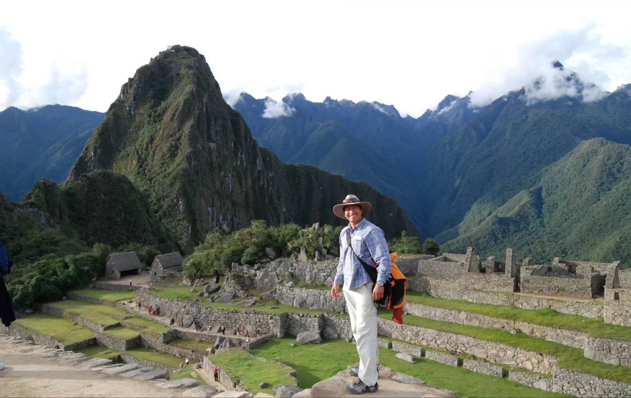 Marco, our guide with Wayna Picchu in background