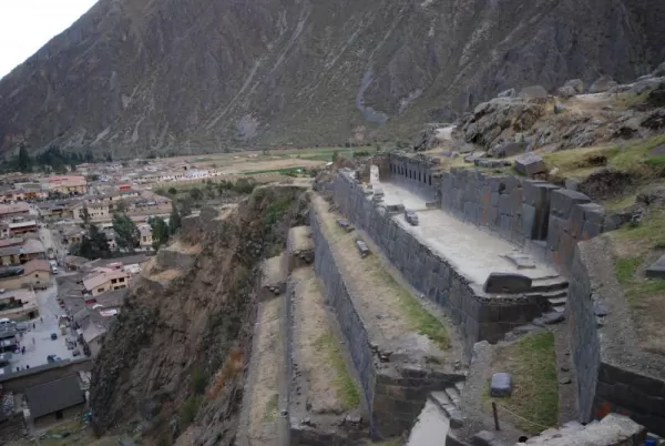 Ollantaytambo ruins and city to the left.