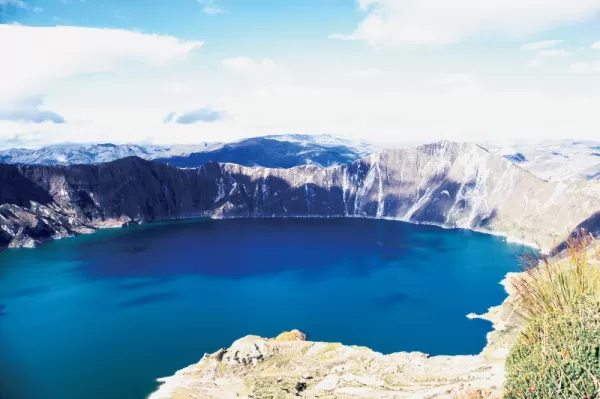 Discover Quilatoa volcanic lake on an Ecuador trip