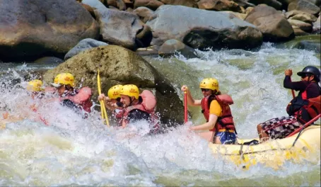 Rafting the Pacuare River!