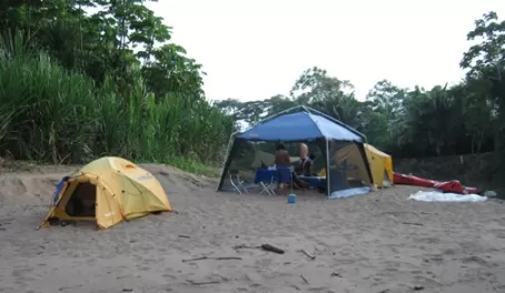 Beach campsite on the Shiripuno
