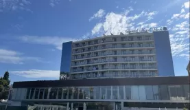 Grand Park Hotel from the poolside view