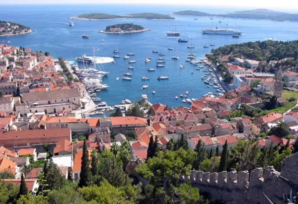 Wander the streets of Hvar