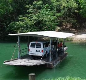 Human-powered ferry across the Rio Macal to the Xunantunich ruins