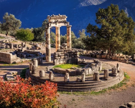 Ruins Athina Pronaia temple in Ancient Delphi