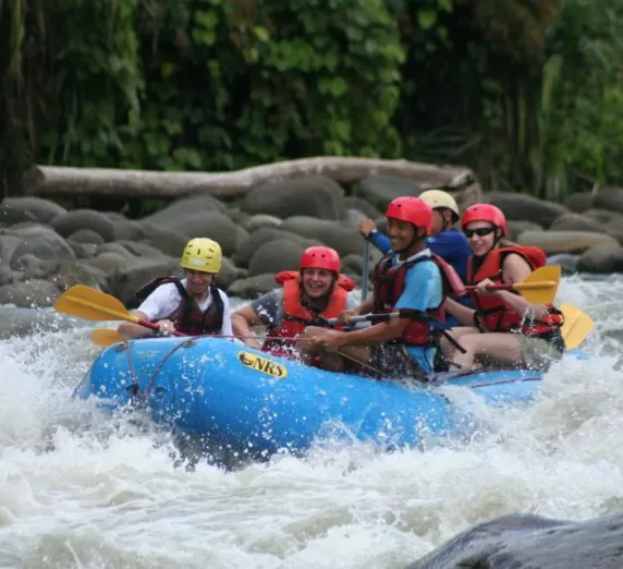 Rafting in Sarapaqui River