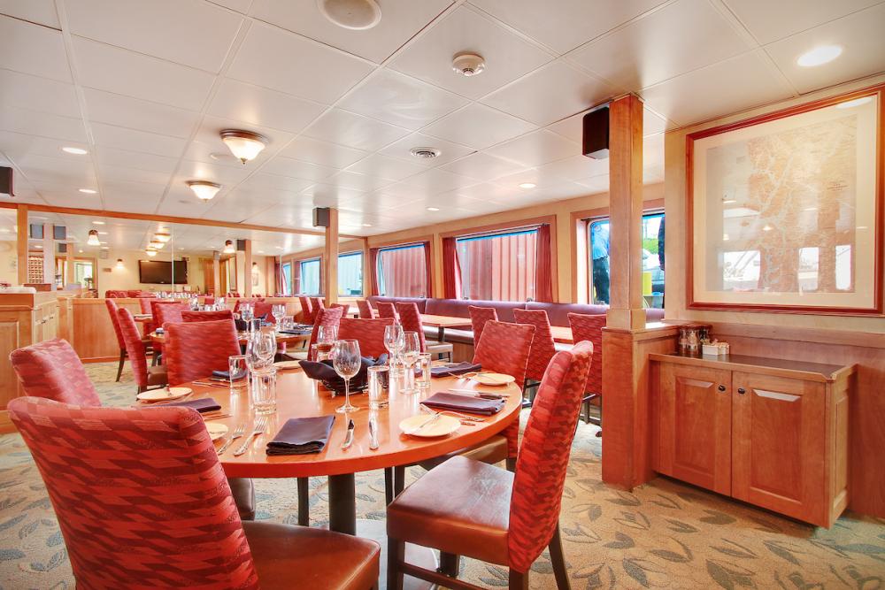 Safari Explorer - Luxury 36-passenger Hawaii Cruise Ship - Photos ...