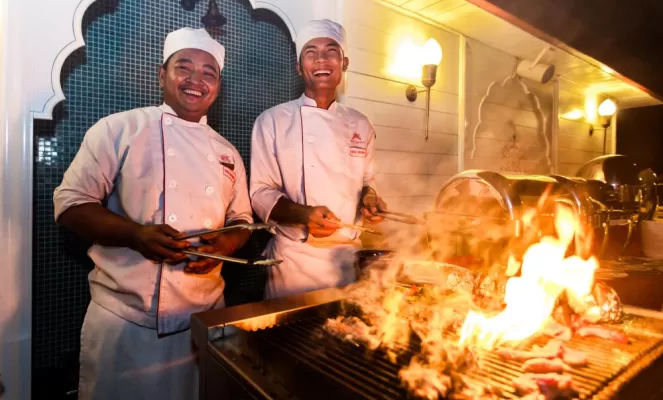 Heritage Line - Mekong - Jayavarma - Barbecue on Board