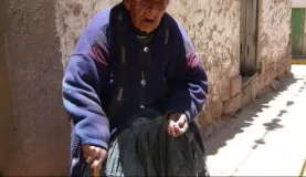 Old woman in Peru