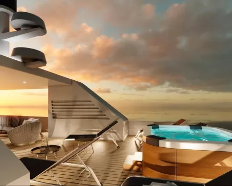 Tribute yacht Hot tub