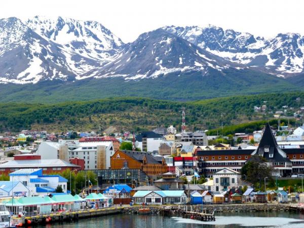 Argentina Patagonia & Glaciers Tour - Ushuaia, Calafate, Perito Moreno