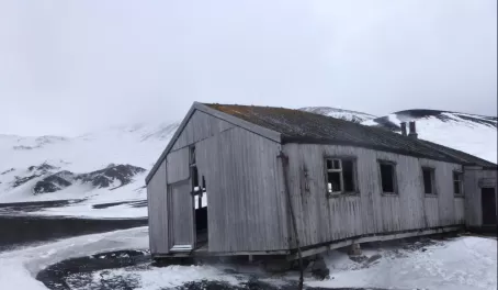 Whaling station building, Deception Island