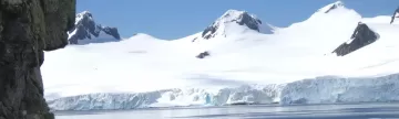 Antarctic tour of Half Moon Island