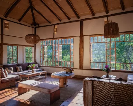 Bwindi Lodge- Lounge