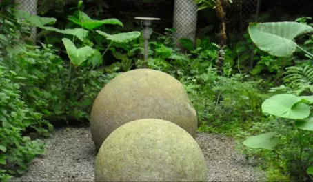 Spherical boulders 