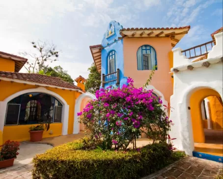 Take in the colors and beauty of Mantaraya Lodge in Puerto Lopez, Ecuador