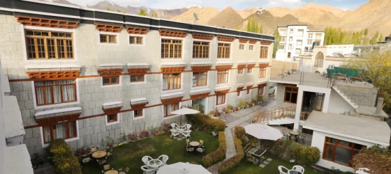 Hotel Rafica Facade