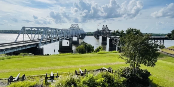 Vicksburg Battlefield overlooking the Mississippi River