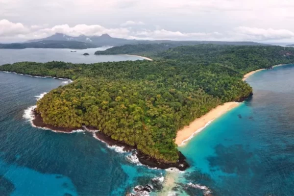Santo Antonio, Macaco Beach