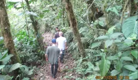 Hiking along the trails of Septimo Paraiso, Mindo