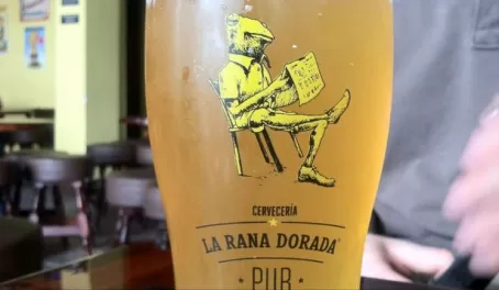 A beer at the local brewpub, La Rana Dorada, in Casca Viejo