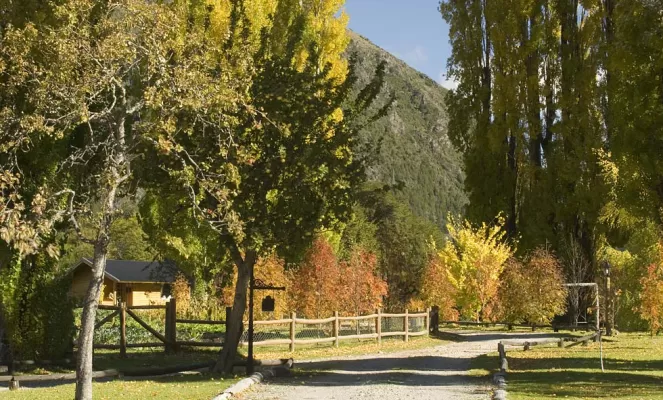 Visit the Bariloche area with a stay at Estancia Peuma Hue