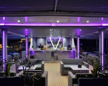 Variety Voyager Bar Lounge