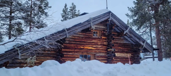 Log cabin's exterior